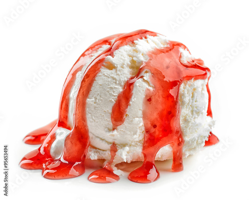 Foto Ice cream with strawberry sauce
