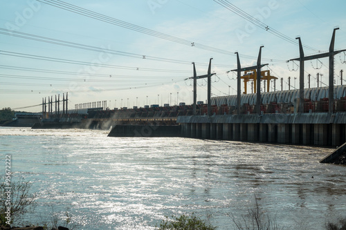 Salto power plant dam