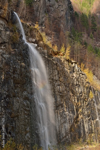 Fototapeta Naklejka Na Ścianę i Meble -  Waterfall near Marblemount, Washington