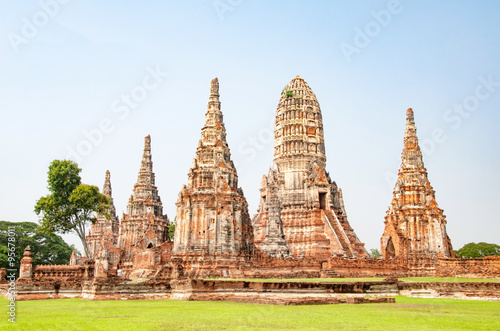 Wat Chaiwatthanaram, Buddhist temple in the city of Ayutthaya Hi © voraphong pirawd