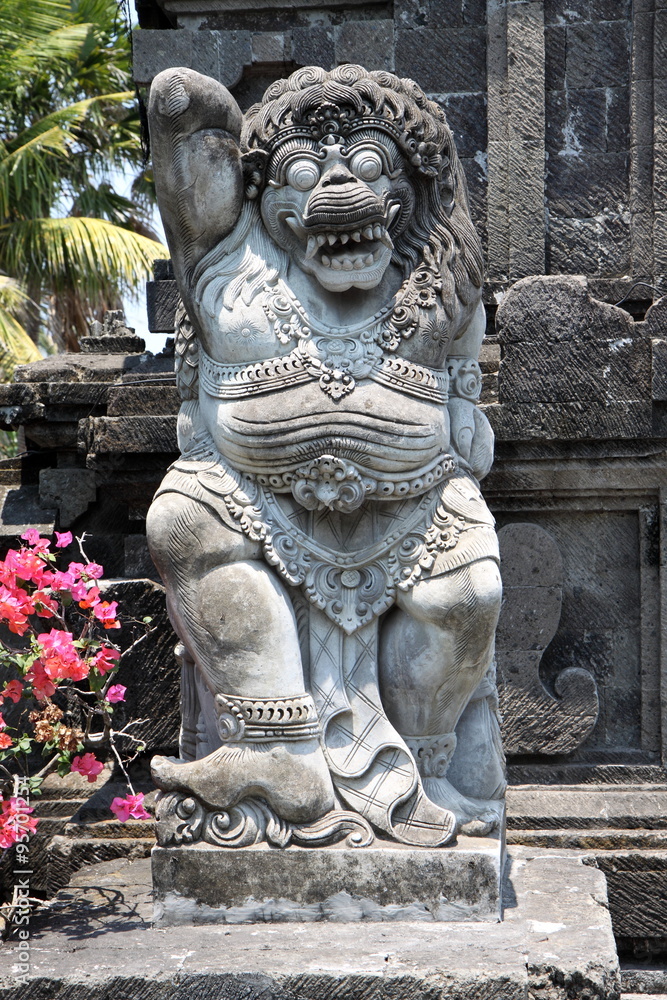 Belinesische Tempelstatue