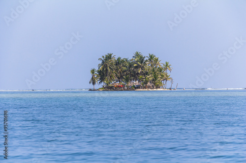 Lonely Island in the caribbean, San Blas Islands
