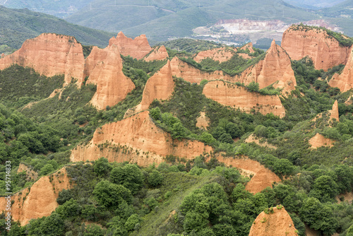 Antiguas minas romanas de Las Médulas, León (España) photo