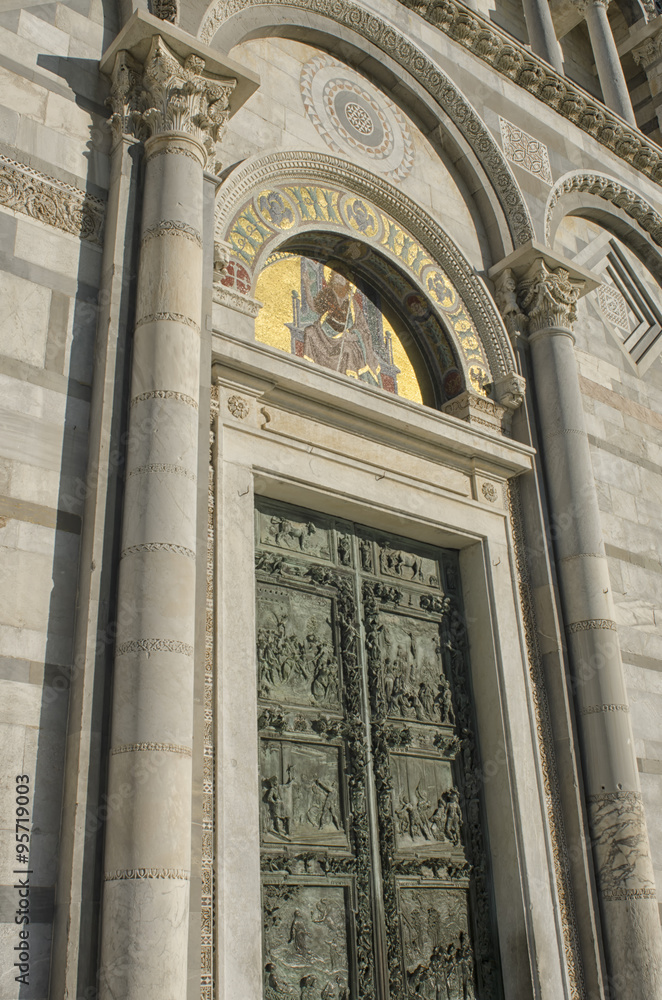The door of the cathedral of Pisa