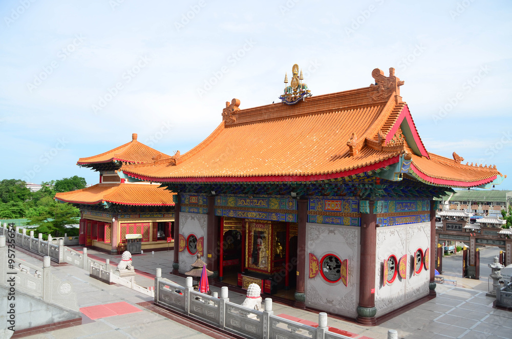Fototapeta premium Chinese temple in Thailand
