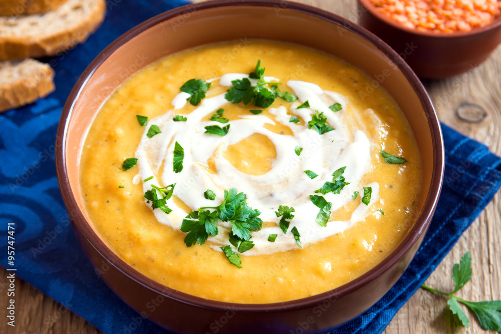 Lentil cream soup with cream cheese