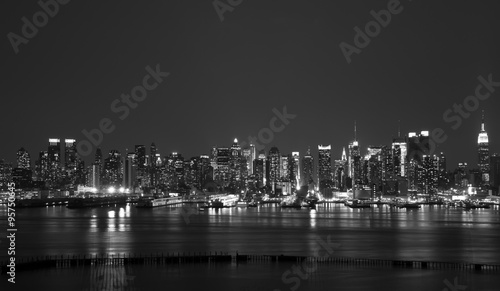 new york city skyline at night  midtown nyc