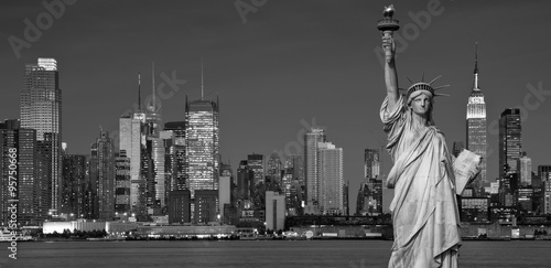 tourism concept new york city with statue liberty © UTBP