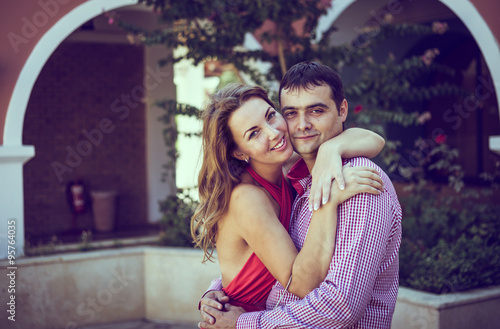 posing enamored couple © elgreko