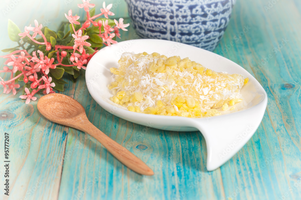 Thai dessert kanom Tua Pab ,Mung Bean rice-crepe ,coconut, sesam Thai dessert kanom Tua Pab ,Mung Bean rice-crepe ,coconut, sesam