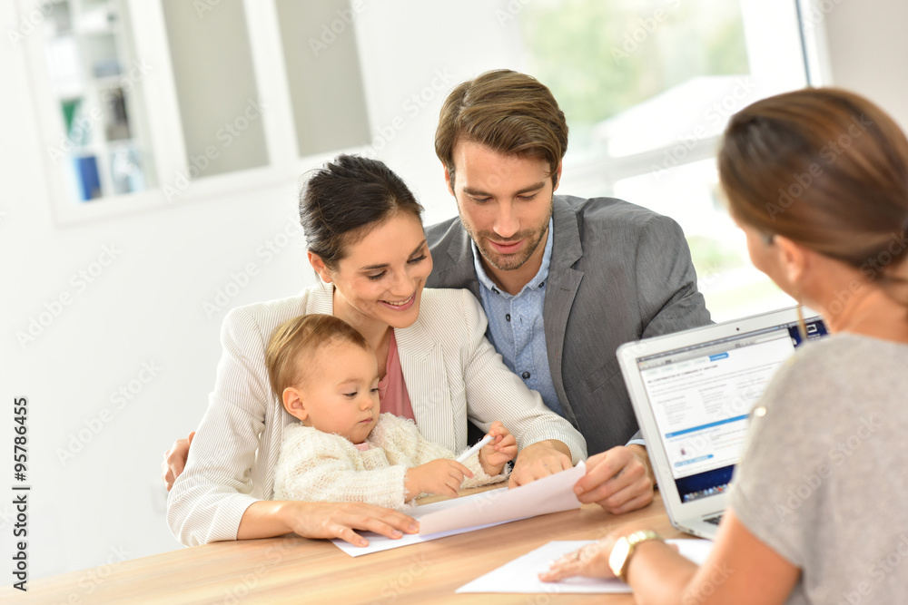 Family meeting real-estate agent for house investment Family meeting real-estate agent for house investment