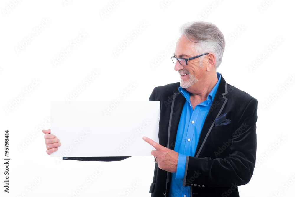 freundlicher senior geschäftsmann mit schild freundlicher senior geschäftsmann mit schild