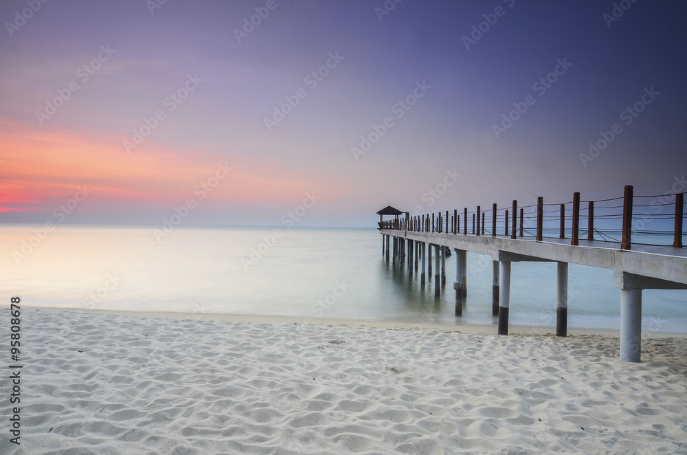 Obraz premium Sunrise view at fisherman jetty