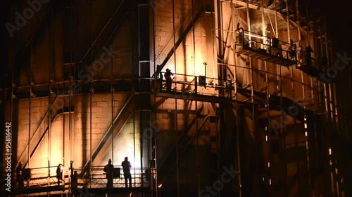Wallpaper Mural Welders working at the factory. Torontodigital.ca