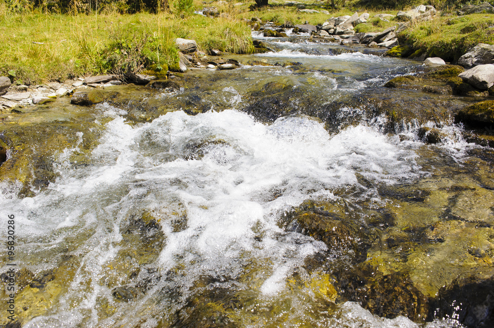Gebirgsbach in Südtirol Gebirgsbach in Südtirol
