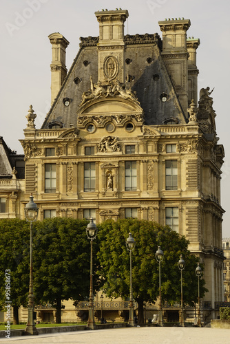 Paris Monument 111