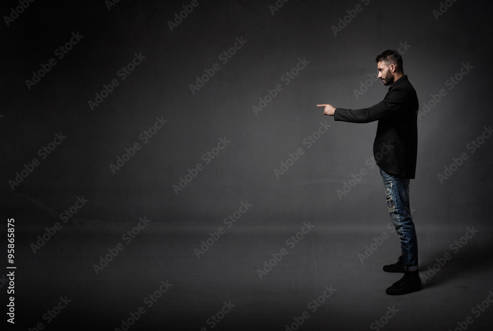 Obraz premium man indicated empty space