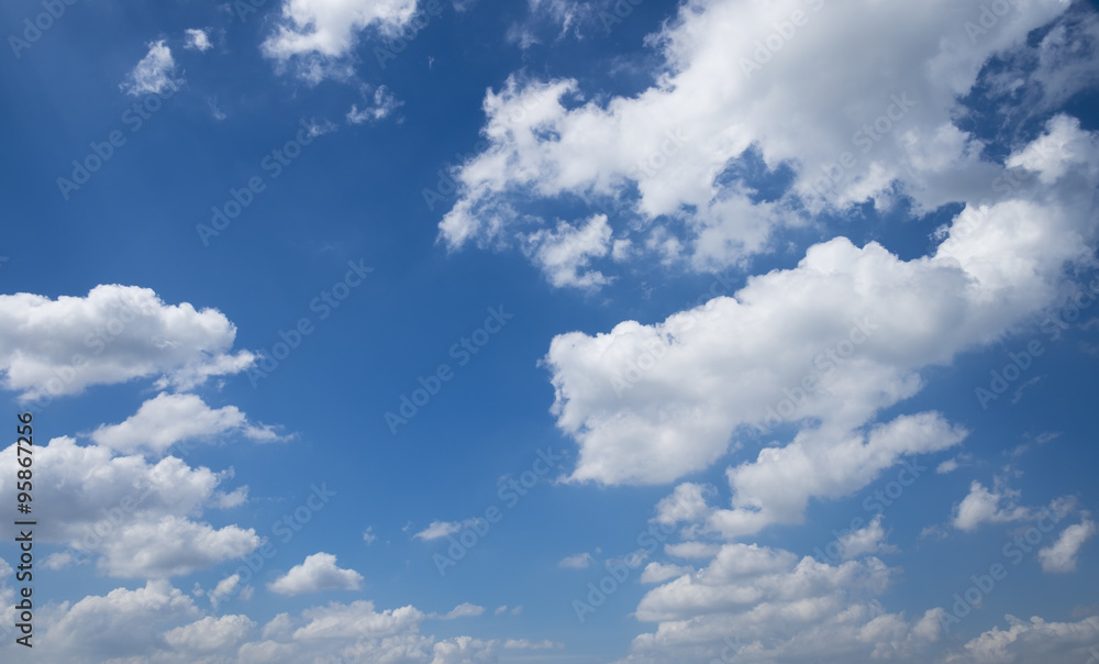 Obraz premium Blue sky with cloud background.