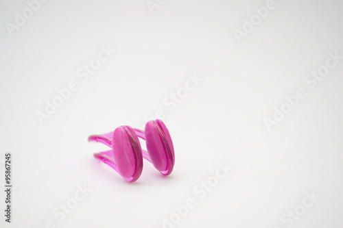 Universal nose clip with silicone pads