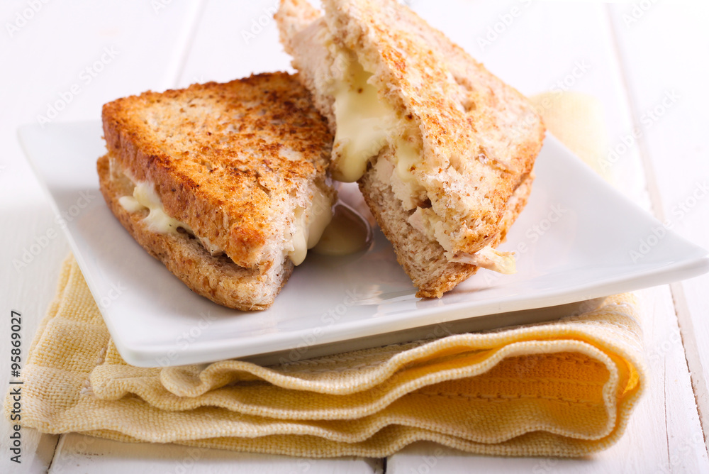Toasted bran sandwich Toasted bran sandwich