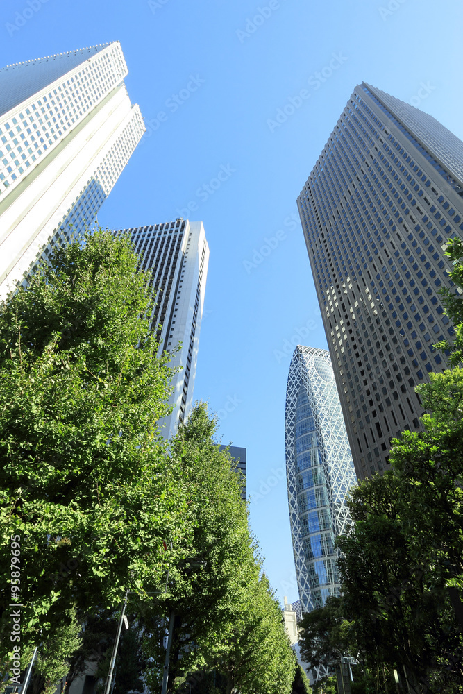 新宿の高層ビル