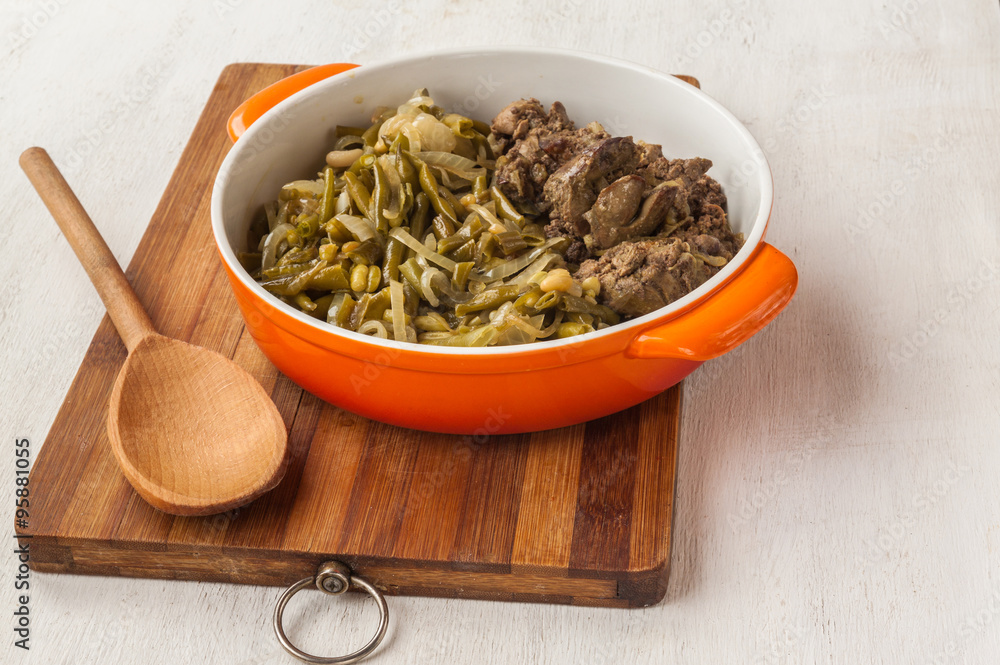 Fried green beans with onions with chicken liver Fried green beans with onions with chicken liver