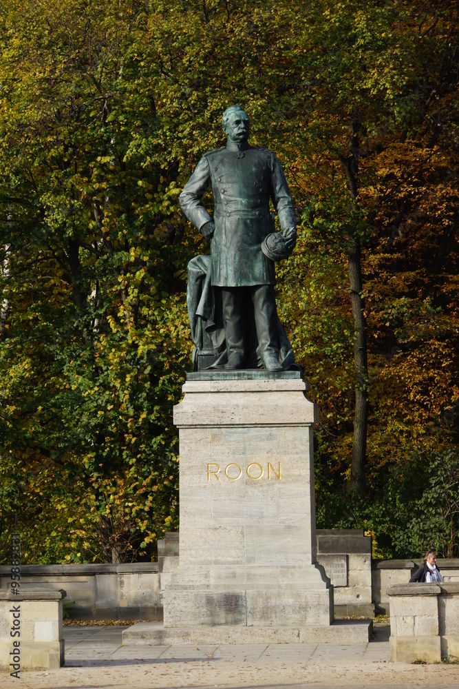 Albrecht von Roon- Denkmal am Grossen Stern