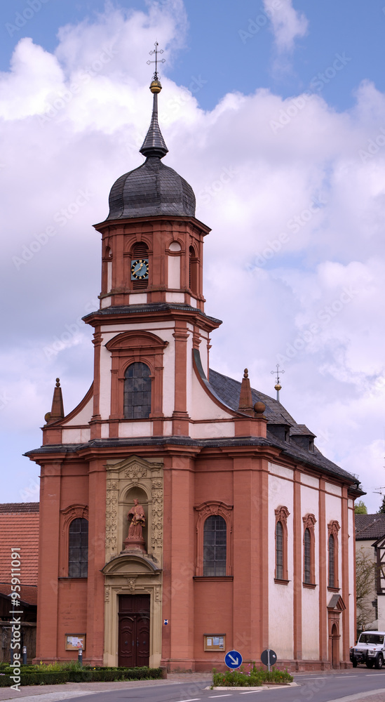 Obraz premium Kirche in der Stadt