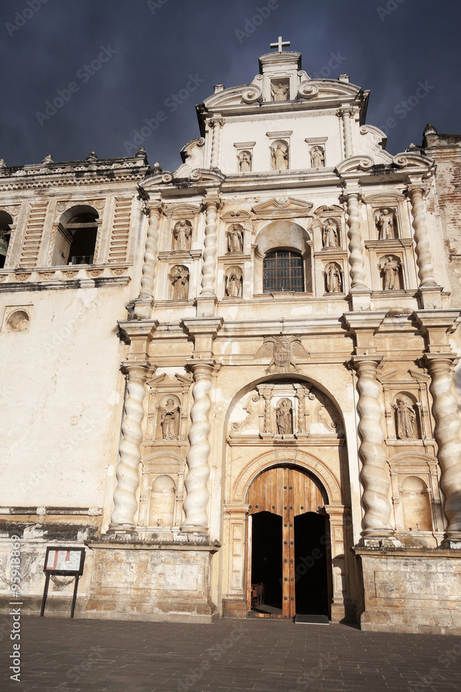 Fototapeta premium Cathedral in Antigua