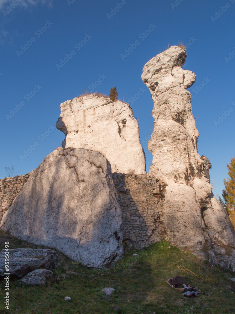 practice climbing on the rocks of the Jura in Ogrodzieniec