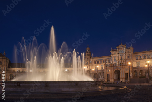 la Sevilla Monumental, plaza de España de Aníbal González