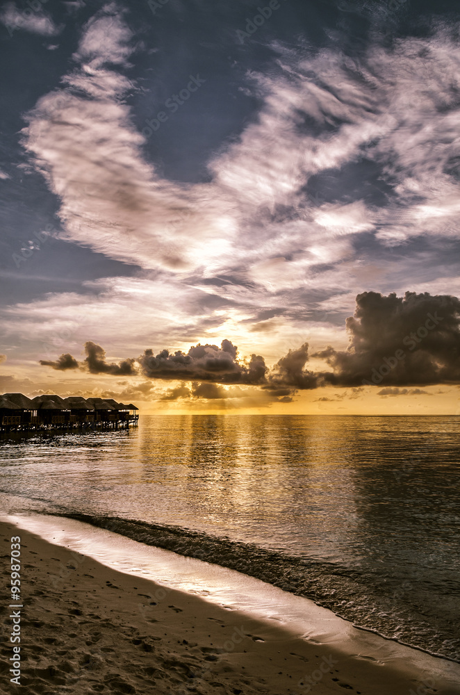Obraz premium Sunset in the Maldives.