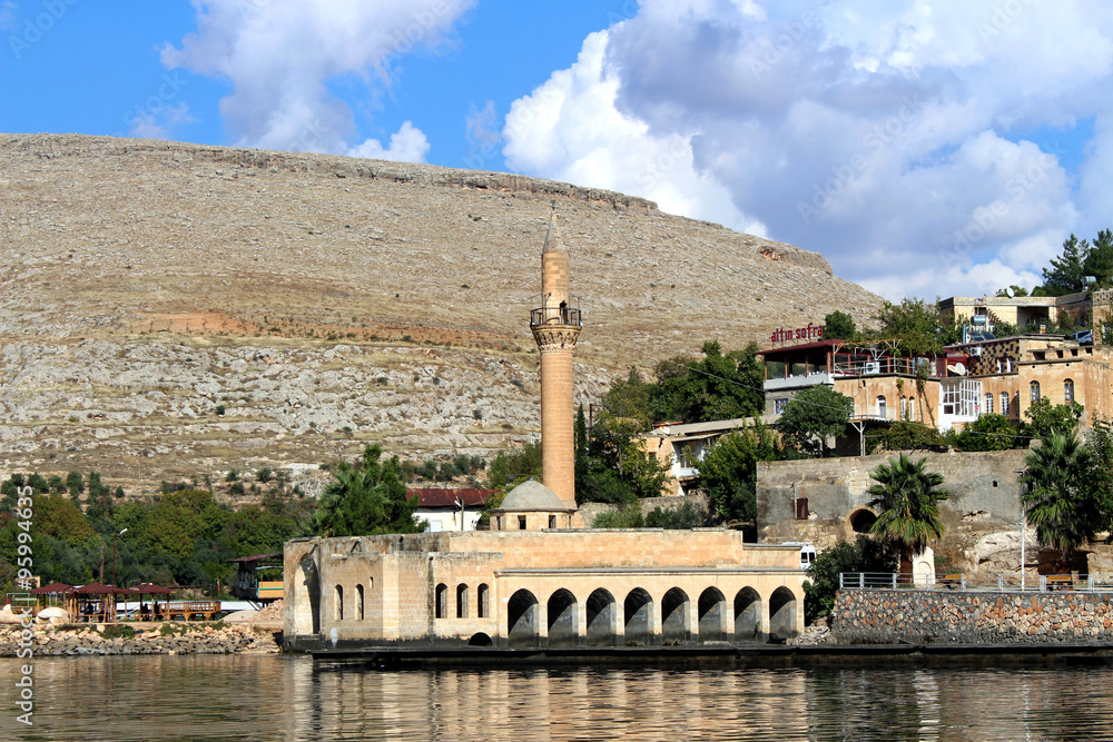 Halfetide Güzel bir Cami