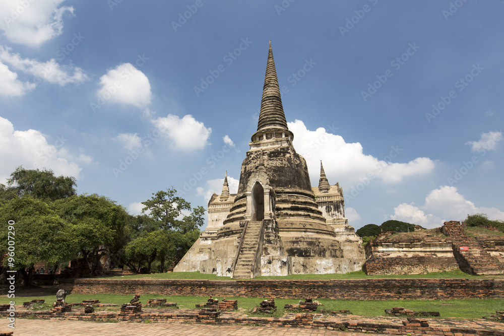 Fototapeta premium タイ国アユタヤの遺跡