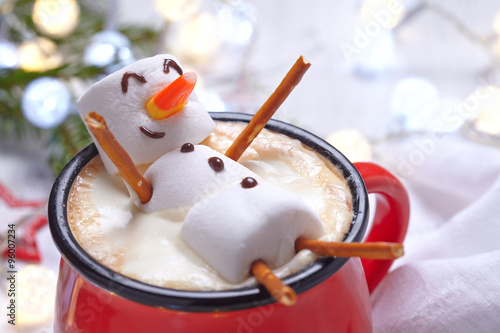 Фотография Hot chocolate with melted snowman