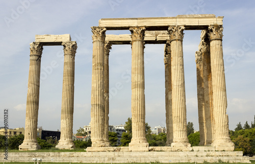 Temple of Olympian Zeus © evalco