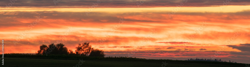 Fototapeta premium Himmel in Flammen