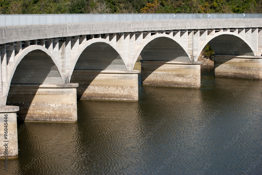 Concrete bridge