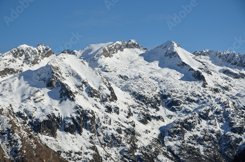 Soft winter in the Atlantic Pyrenees
