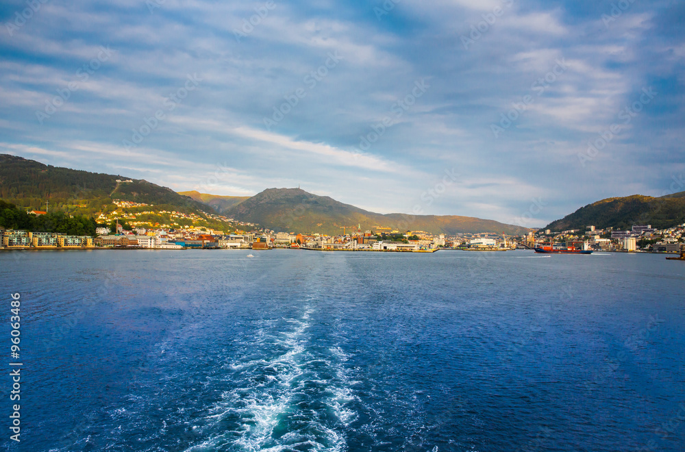 Houses on the shore of the Norwegian Sea , Bergen , Norway