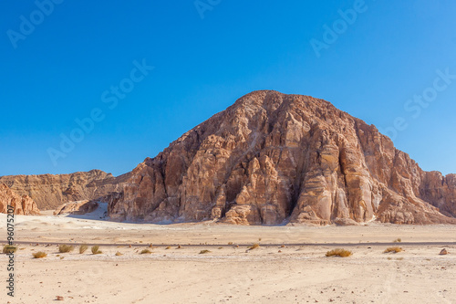 Blue Sky and Mountains in the Sinai desert © kerenby