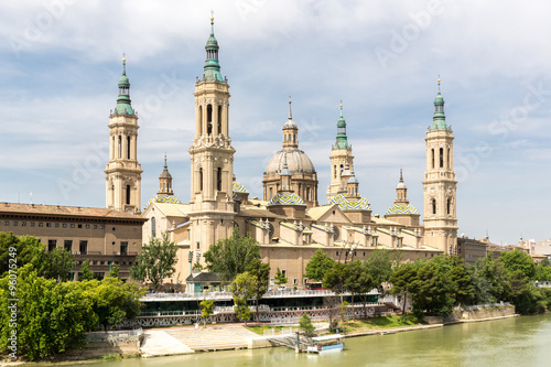 Zaragoza Basilica Cathedral Spain © vichie81