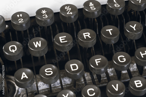 Fotografía Close-up typewriter keyboard