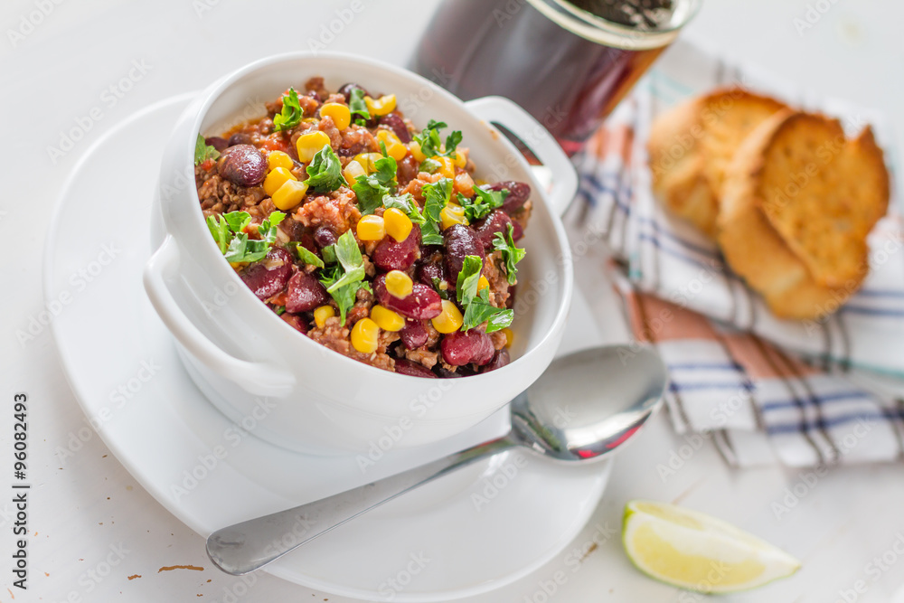 Chili con carne and ingredients Chili con carne and ingredients