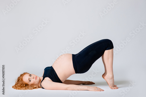 pregnant yoga