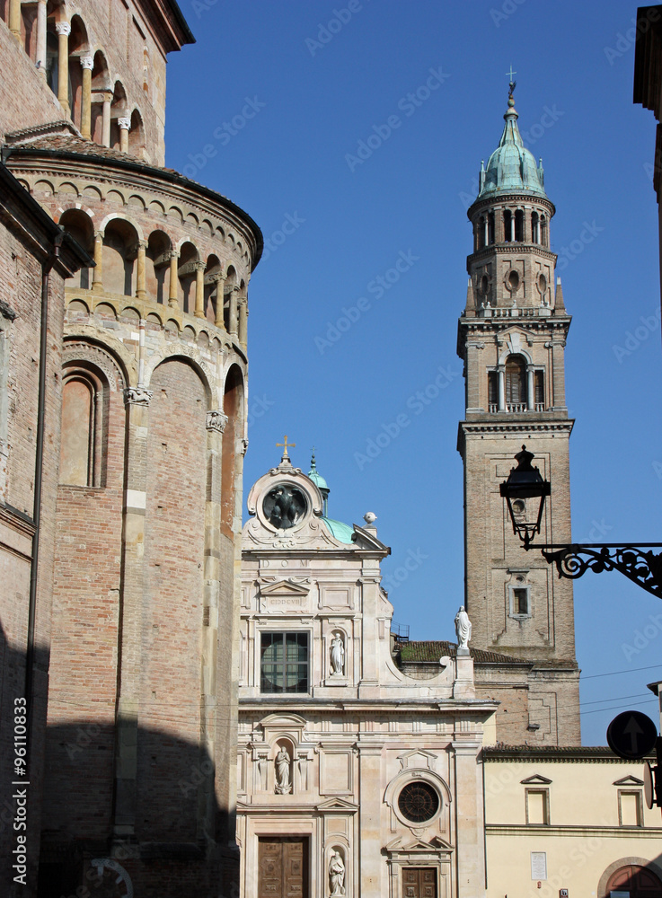 Mantoue, campanile de la basilique Sant'Andrea, Italie