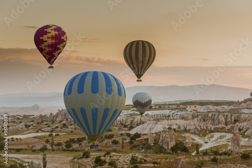 Hot air balloon flying over Cappadocia, Turkey © Kotangens