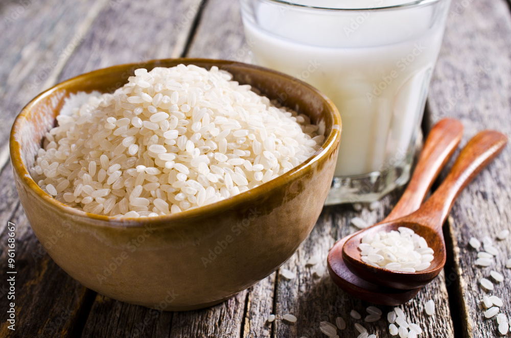 Grains of white rice