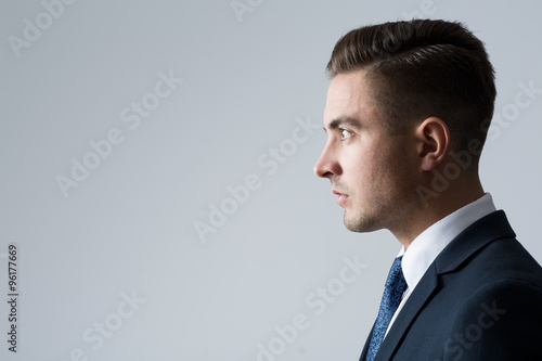 Foto Profile of young businessperson