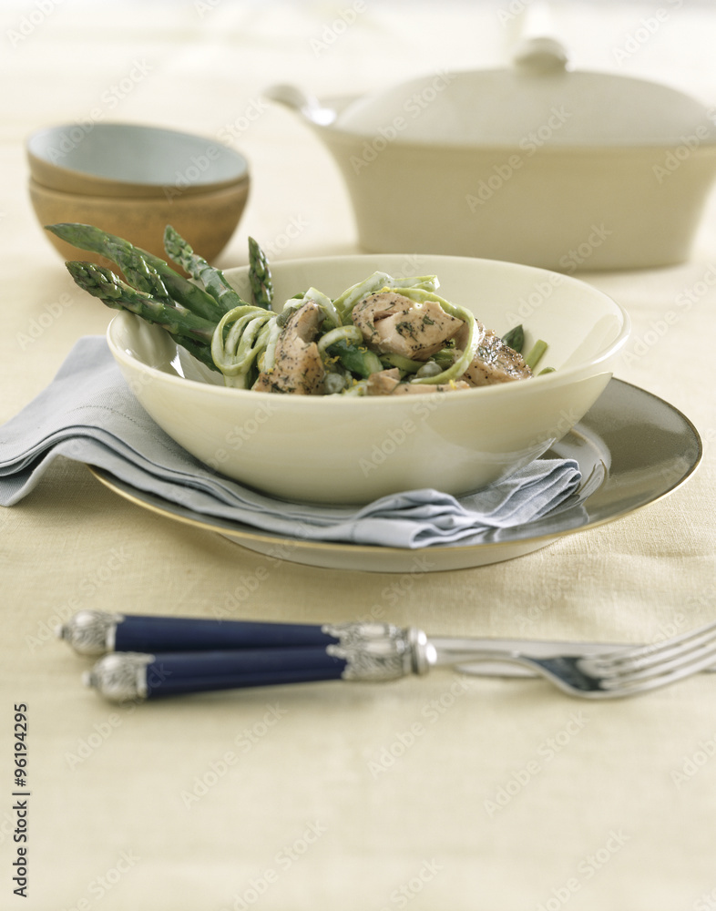 Linguine with asparagus and fish Linguine with asparagus and fish